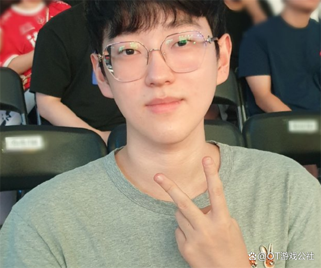 爱游戏官网-C9不断突破！，Scout连续三场比赛得分超过重要助攻赢得满堂喝彩-爱游戏官网