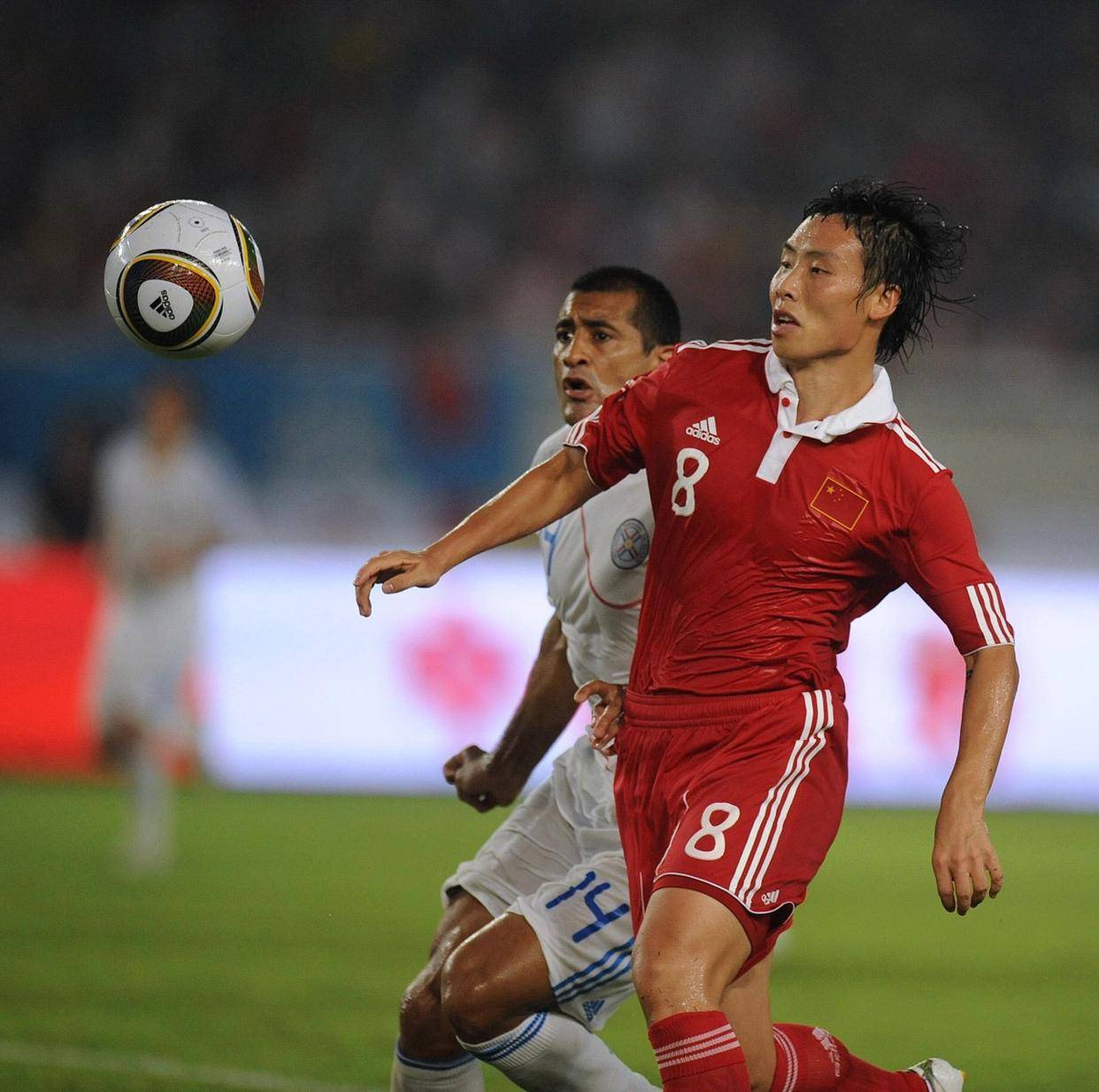 ayx games-广州队发布备战花絮，集结日防线松动，中超任务艰巨，临场指挥获称赞的简单介绍-ayx games